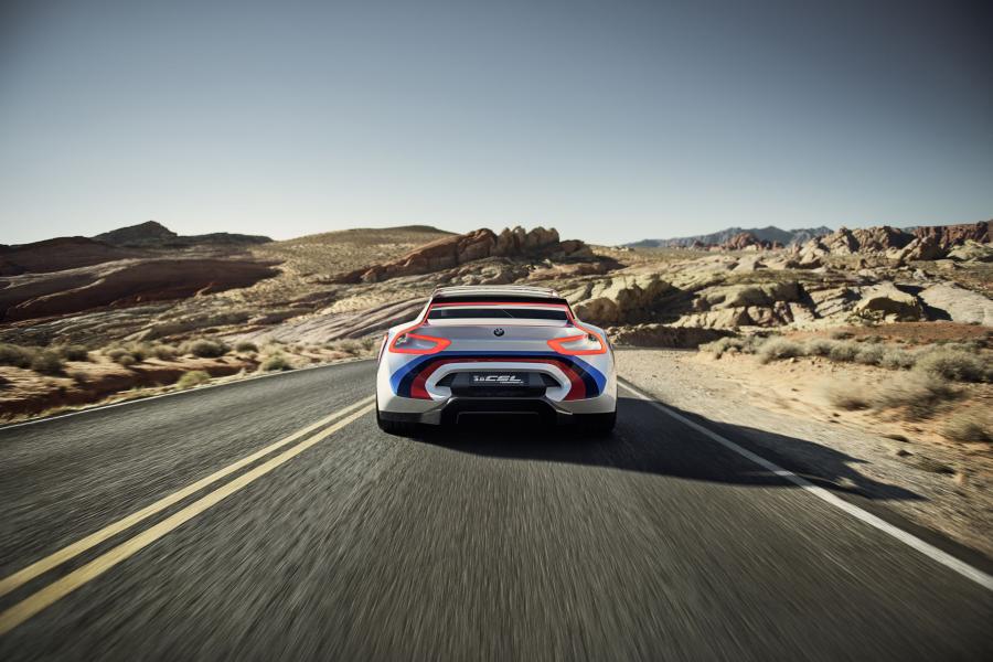  BMW 3.0 CSL Hommage R Concept 2015 года  (фото 6 из 42)